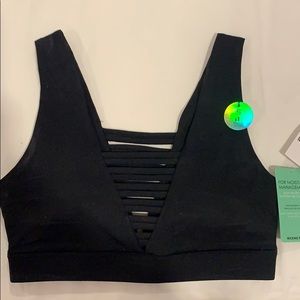 Black sports bra